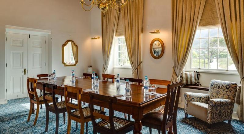 Protea Hotel By Marriott Cape Town Mowbray Extérieur photo