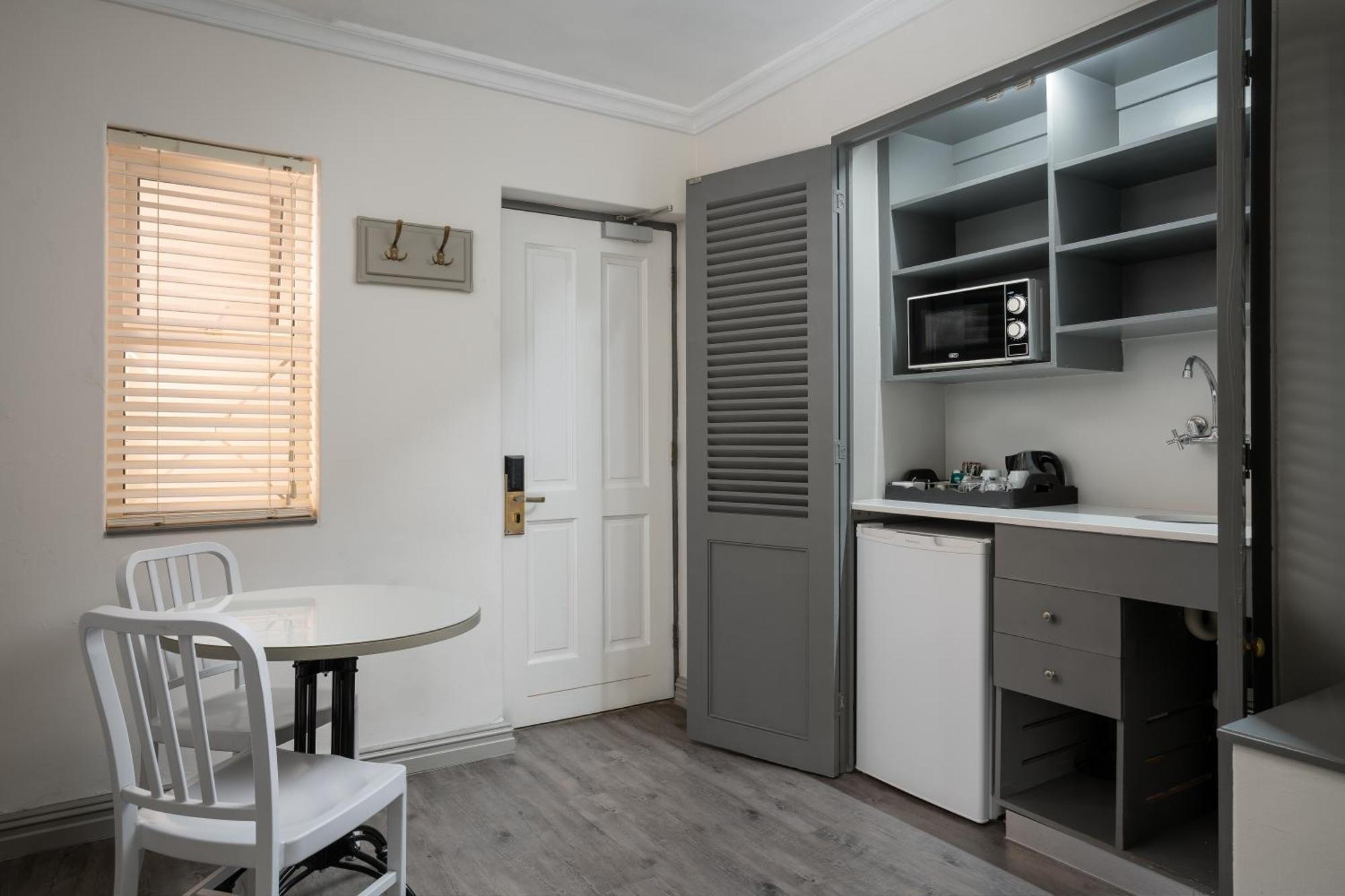 Protea Hotel By Marriott Cape Town Mowbray Extérieur photo