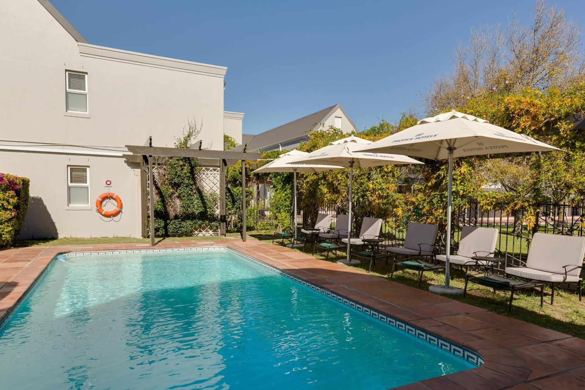 Protea Hotel By Marriott Cape Town Mowbray Extérieur photo