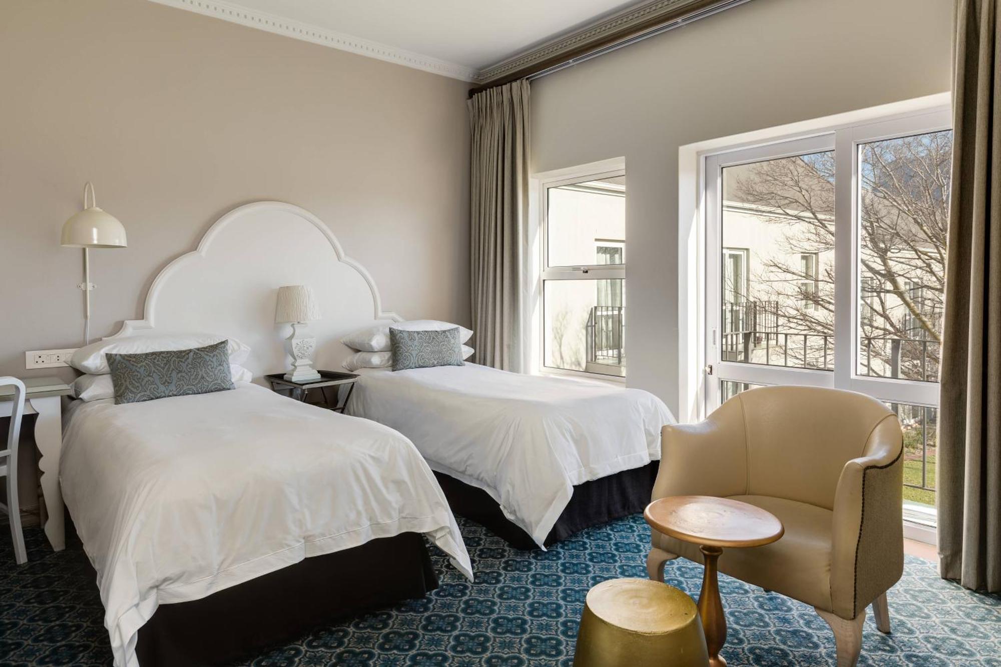 Protea Hotel By Marriott Cape Town Mowbray Extérieur photo