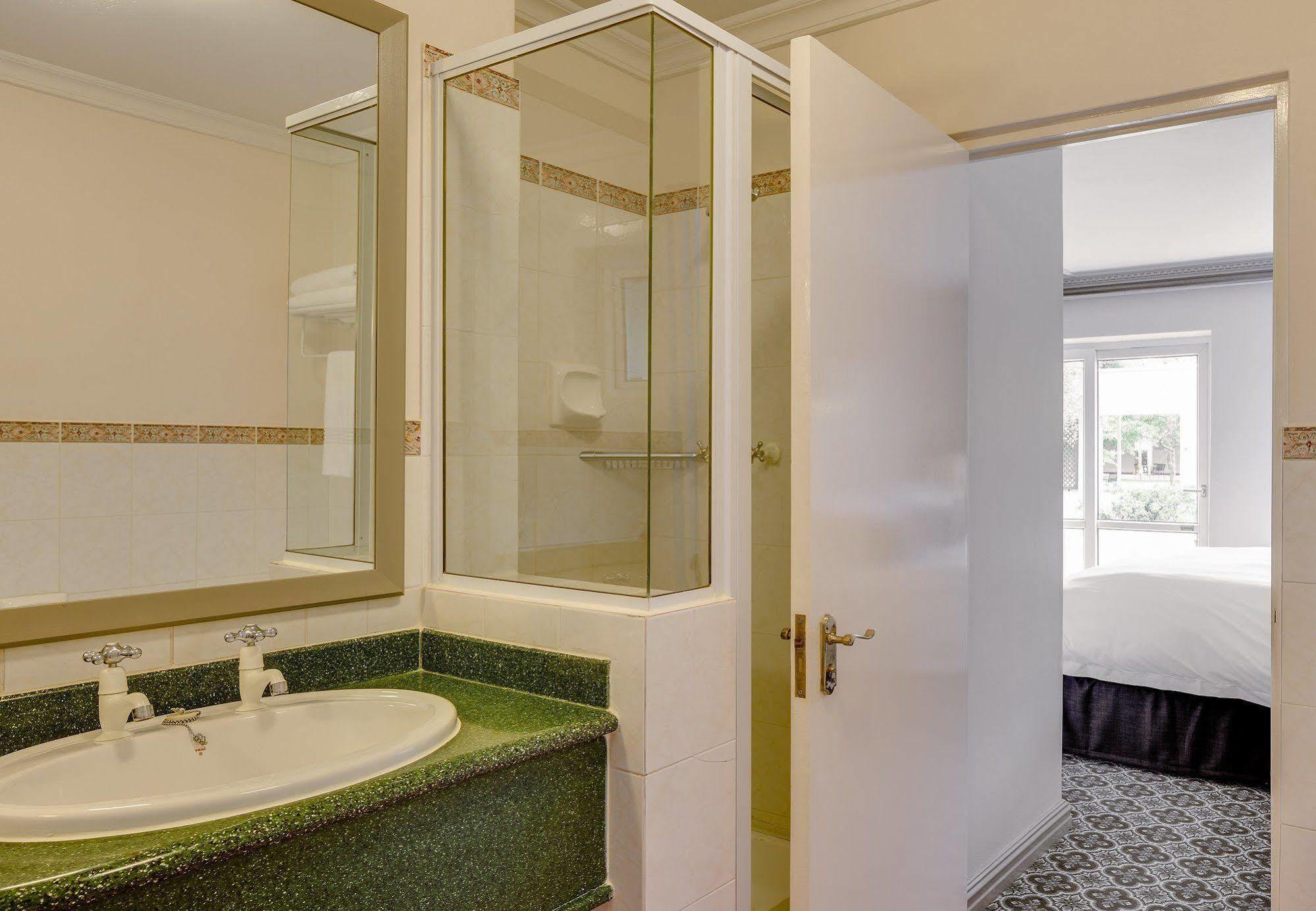 Protea Hotel By Marriott Cape Town Mowbray Extérieur photo